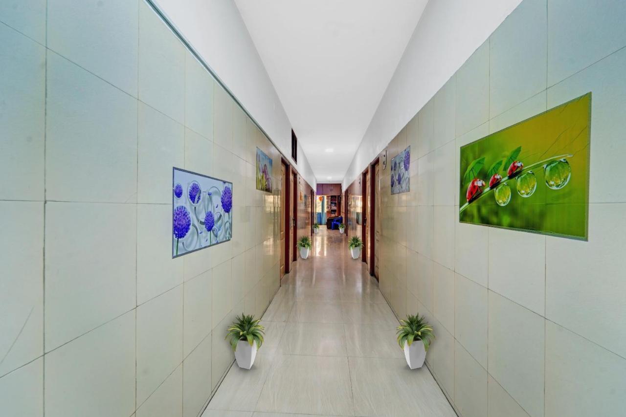 Spot On New Golden Star Guest House Near Thirumangalam Metro Station Chennai Bagian luar foto